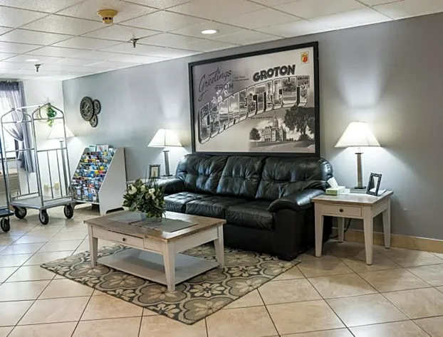 Super 8 by Wyndham Groton hotel detail image 3