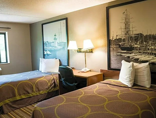 Super 8 by Wyndham Groton hotel detail image 4