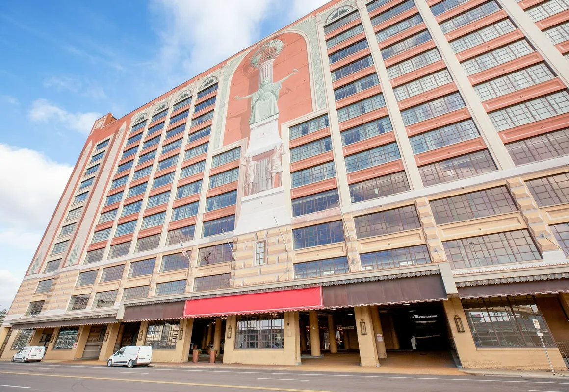 OYO Hotel St Louis Downtown City Center MO hotel hero