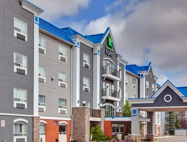 Holiday Inn Express Hotel & Suites Calgary S-Macleod Trail S by IHG hotel detail image 2