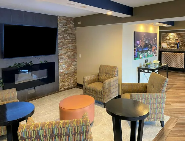 Clarion Pointe Independence - Kansas City hotel detail image 4
