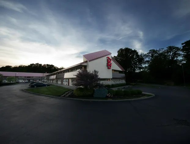 Red Roof Inn Cincinnati Northeast - Blue Ash hotel detail image 2