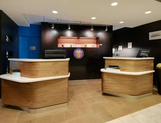 Courtyard by Marriott Grand Rapids Airport hotel detail image 3