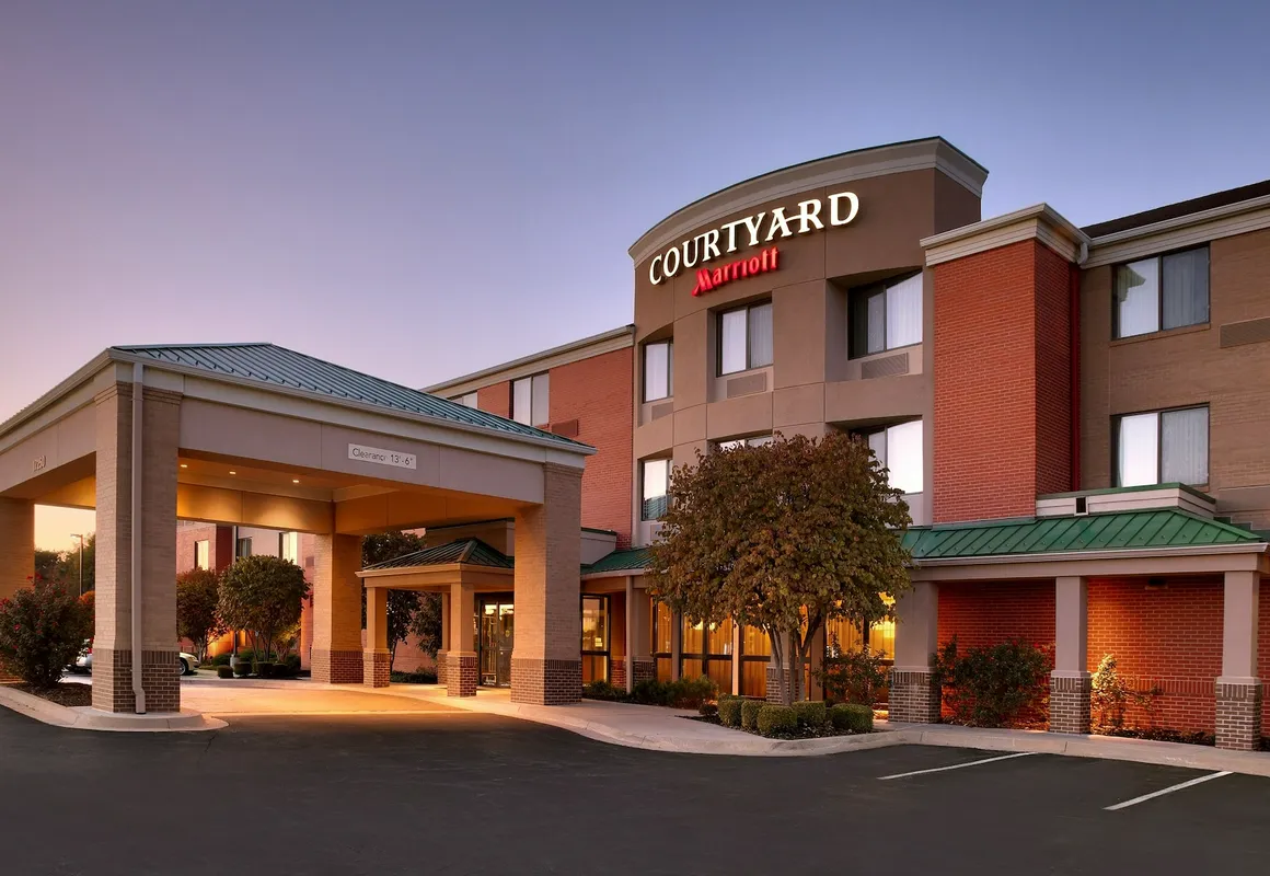 Courtyard by Marriott Kansas City Shawnee hotel hero