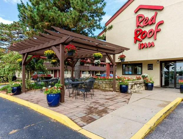 Red Roof Inn Grand Rapids Airport hotel detail image 2