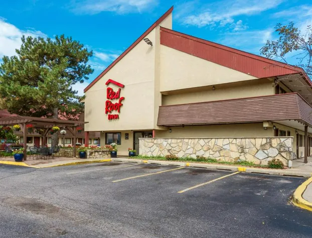 Red Roof Inn Grand Rapids Airport hotel detail image 1