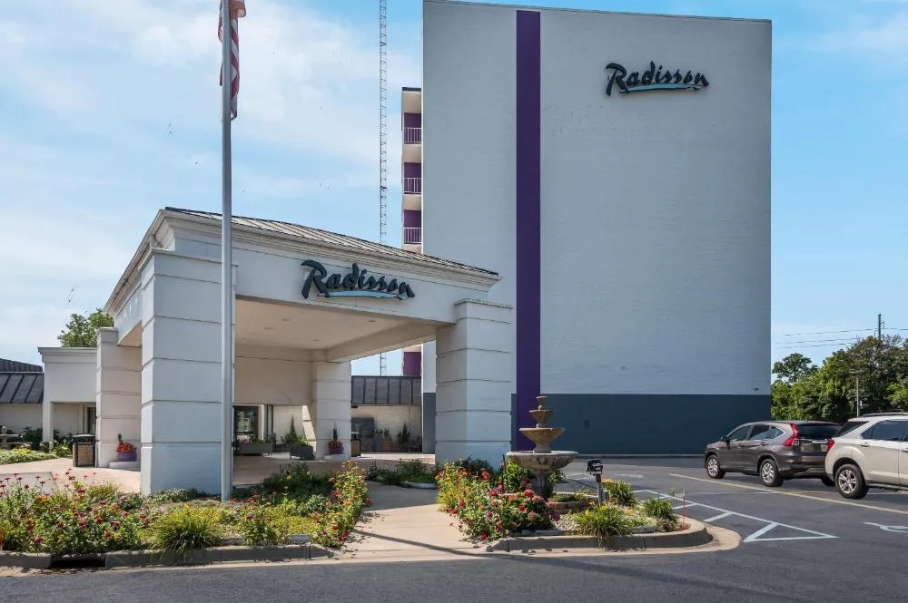 Radisson Hotel Grand Rapids Riverfront hotel hero