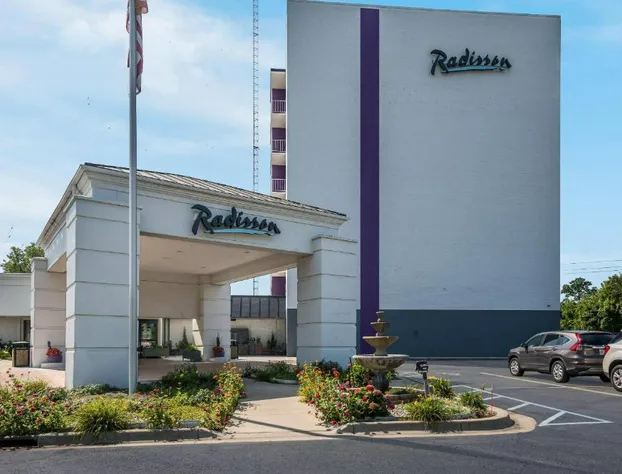 Radisson Hotel Grand Rapids Riverfront hotel detail image 1