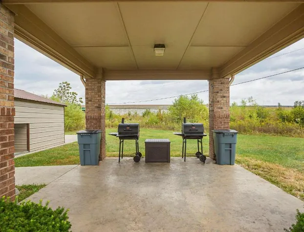 Suburban Studios Clarksville-Louisville North hotel detail image 2