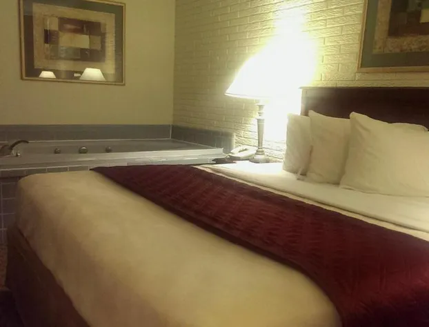 Howard Johnson by Wyndham Williamsburg hotel detail image 2