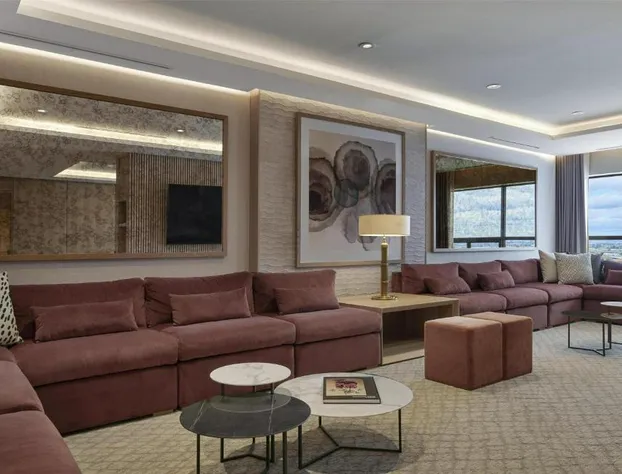 Hilton Toronto Airport Hotel & Suites hotel detail image 2