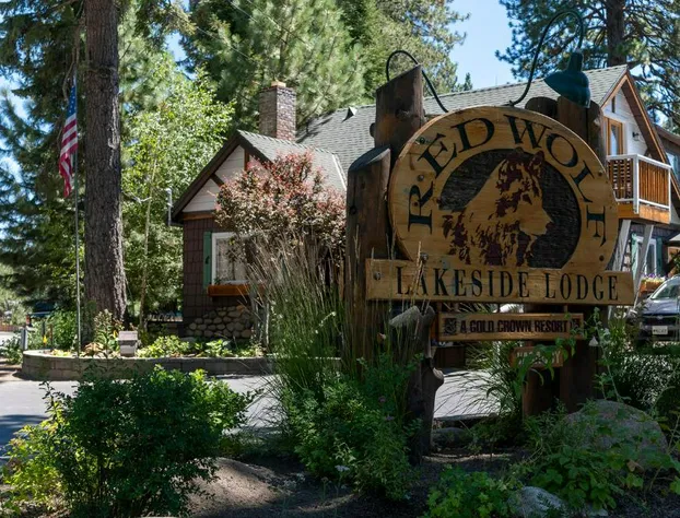 Red Wolf Lakeside Lodge hotel detail image 2