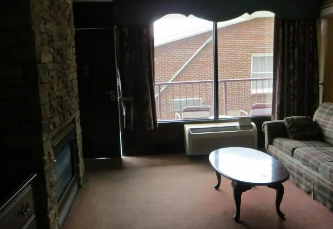 Riverside Motor Lodge - Pigeon Forge hotel hero