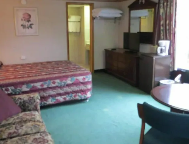 Riverside Motor Lodge - Pigeon Forge hotel detail image 1