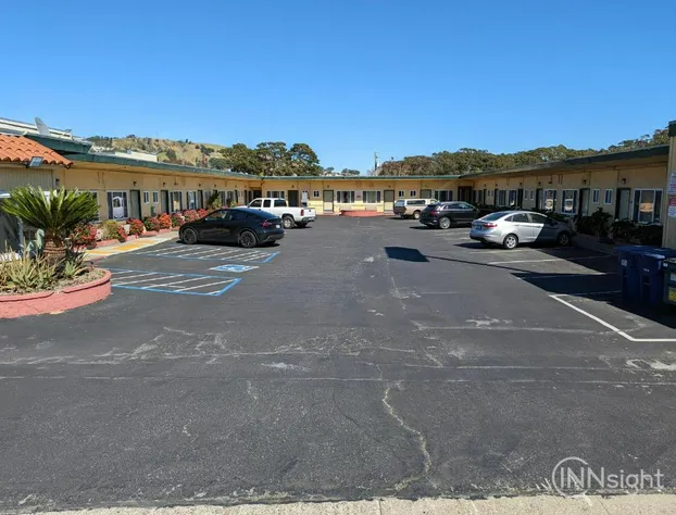 Deluxe Inn hotel detail image 1