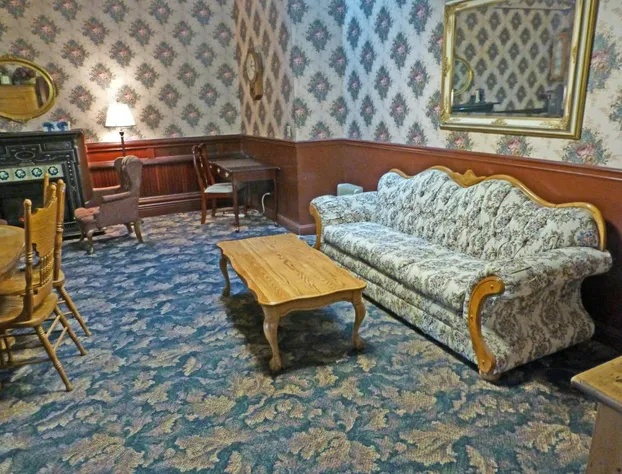Victorian Inn hotel detail image 4