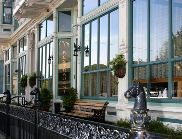 Victorian Inn hotel detail image 2