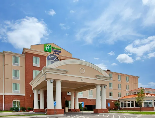 Holiday Inn Express Hotel & Suites Kansas City - Grandview by IHG hotel detail image 2