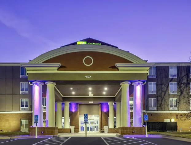 Holiday Inn Express Hotel & Suites Kansas City - Grandview by IHG hotel detail image 4