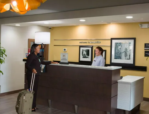 Hampton Inn & Suites Knoxville Papermill Drive hotel detail image 2