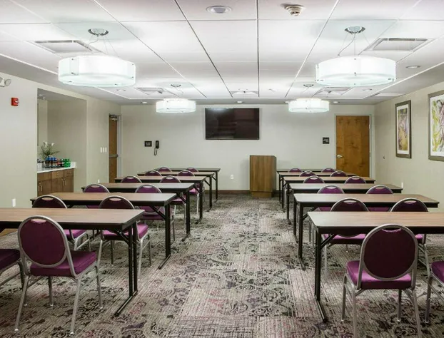 Hampton Inn & Suites Knoxville Papermill Drive hotel detail image 4