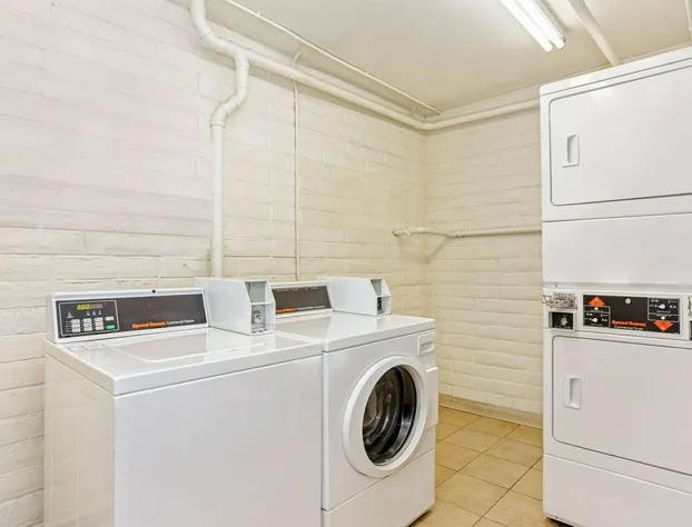 La Quinta Inn by Wyndham Orlando Airport West hotel detail image 4