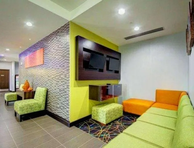 Comfort Inn & Suites Tulsa I-44 West - Rt 66 hotel detail image 4