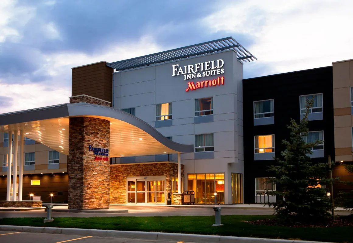 Fairfield Inn & Suites by Marriott Lethbridge hotel hero