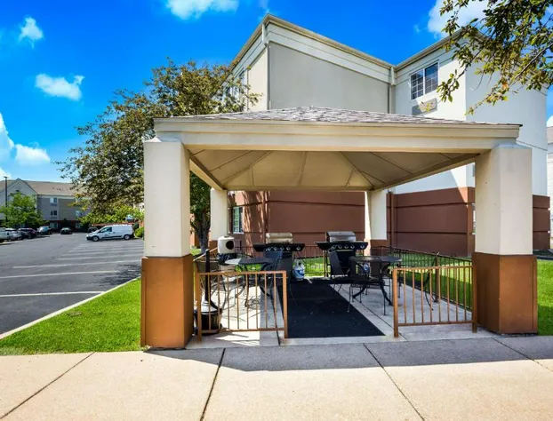 Sonesta Simply Suites St Louis Earth City hotel detail image 2