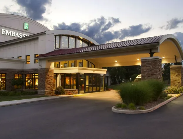 Embassy Suites by Hilton Detroit Metro Airport hotel detail image 2