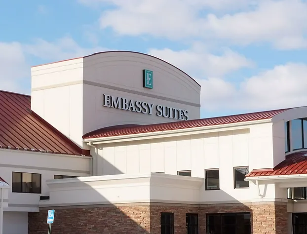 Embassy Suites by Hilton Detroit Metro Airport hotel detail image 3