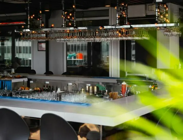 Renaissance Montreal Downtown Hotel hotel detail image 4