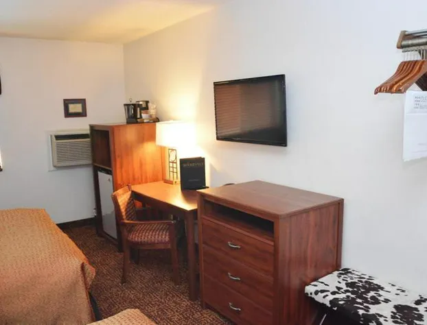 Roosevelt Inn and Suites hotel detail image 3