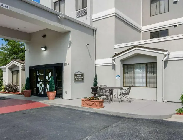 Sleep Inn Hanes Mall hotel detail image 3