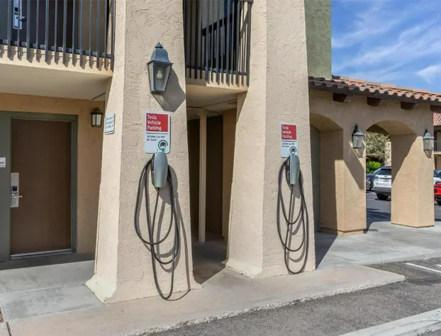 Best Western Plus A Wayfarer's Inn And Suites hotel detail image 4