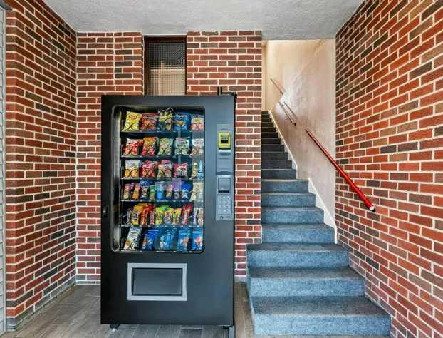 Econo Lodge Cranston - Providence hotel detail image 3