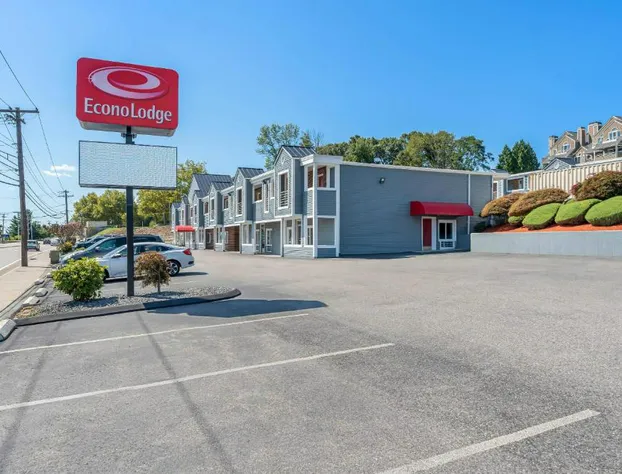 Econo Lodge Cranston - Providence hotel detail image 1