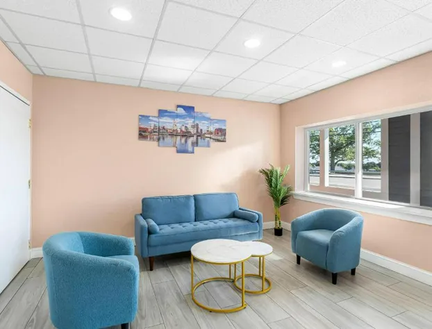 Econo Lodge Cranston - Providence hotel detail image 2