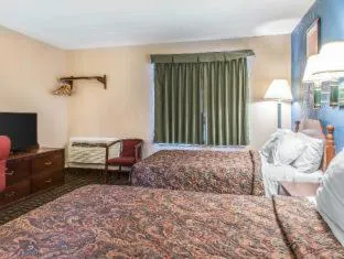 Econo Lodge Cranston - Providence hotel detail image 4