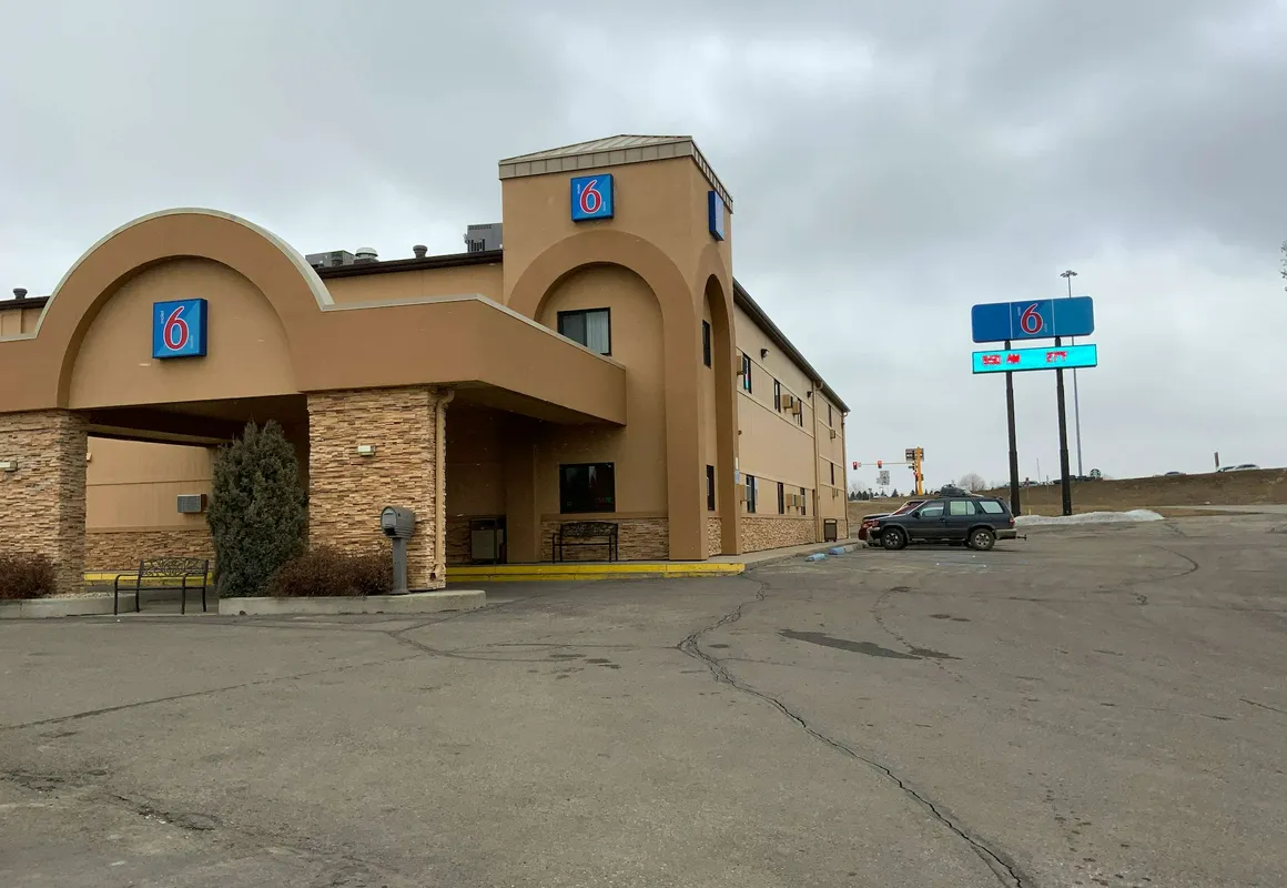Studio 6 Minot, ND hotel hero