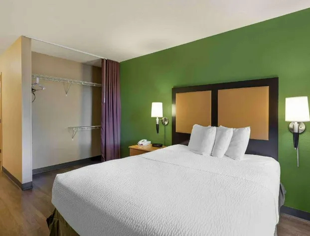Extended Stay America Suites Cleveland Airport North Olmsted hotel detail image 1
