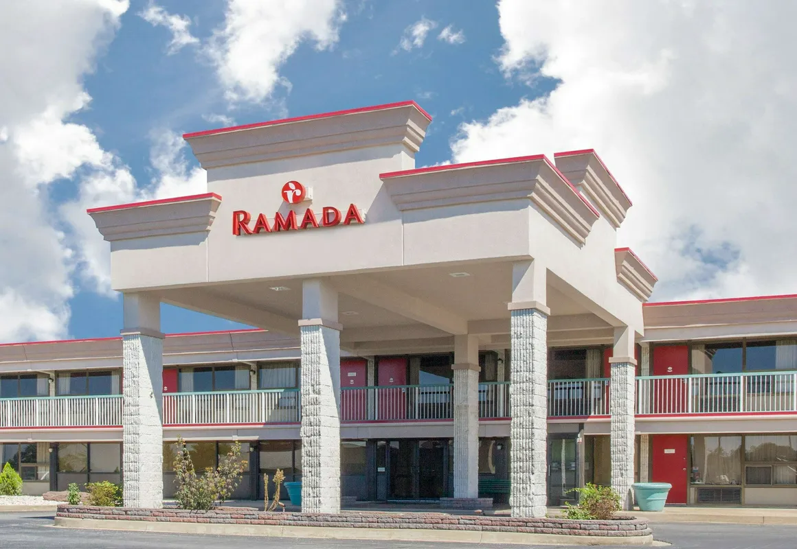 Ramada Hotel & Conference Center by Wyndham Edgewood hotel hero