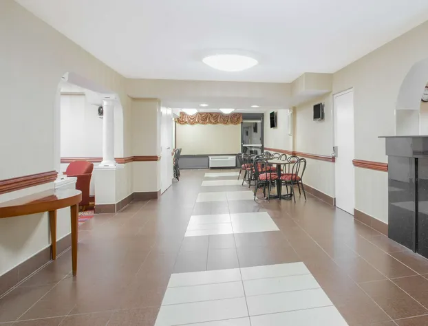 Ramada Hotel & Conference Center by Wyndham Edgewood hotel detail image 3