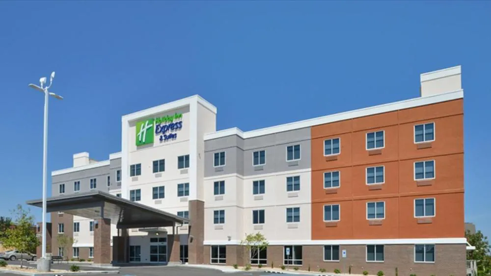 Holiday Inn Express & Suites Lexington Midtown - I-75 by IHG hotel hero
