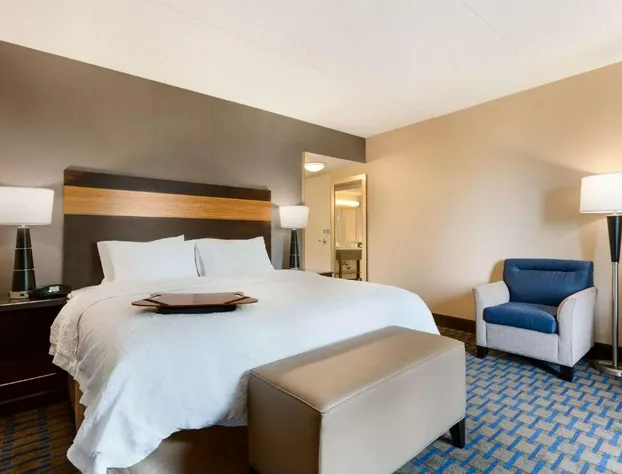 Hampton Inn & Suites Camp Springs/Andrews AFB hotel detail image 2