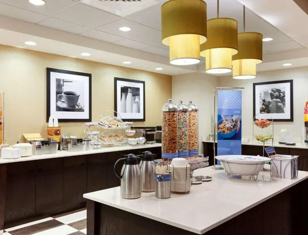 Hampton Inn & Suites Camp Springs/Andrews AFB hotel detail image 4