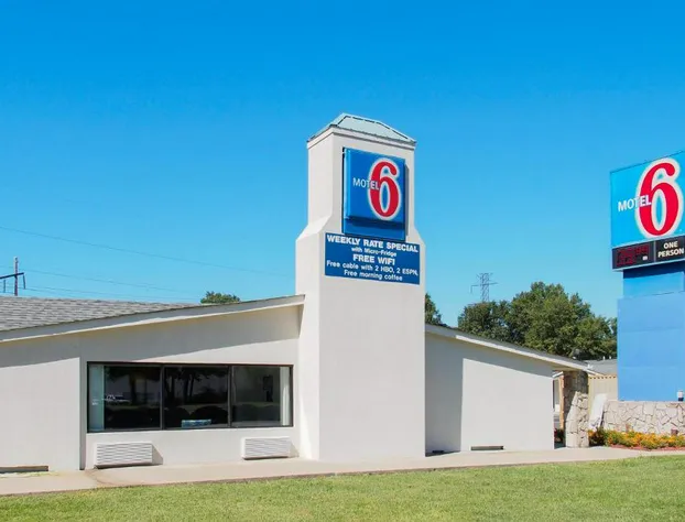 Motel 6 Newport News, VA hotel detail image 1