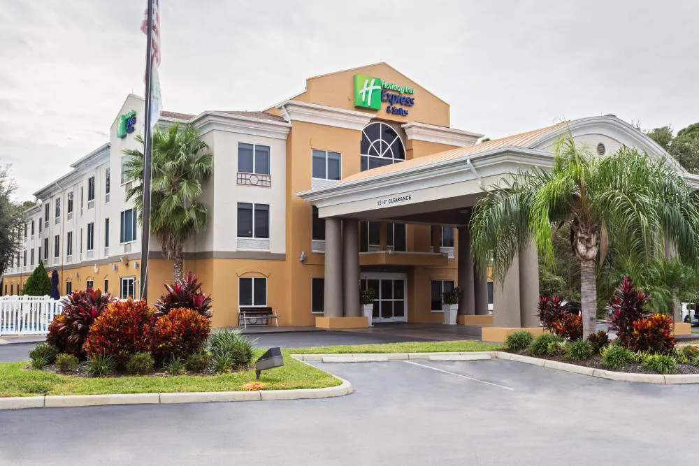 Holiday Inn Express Hotel & Suites Tavares - Leesburg by IHG hotel hero