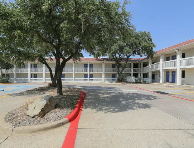 Motel 6 Addison, TX - Dallas hotel detail image 2