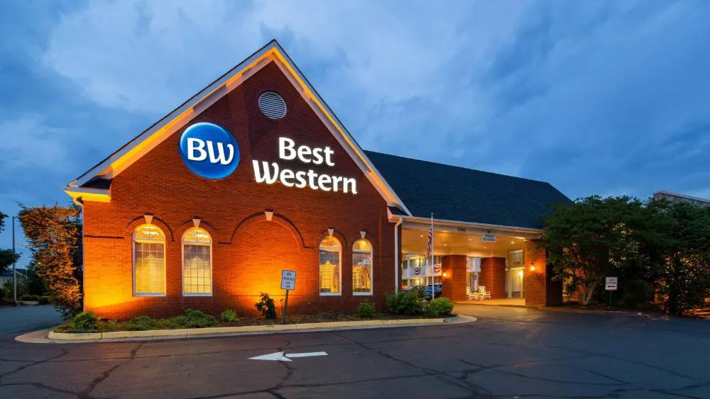 Best Western Fredericksburg hotel hero